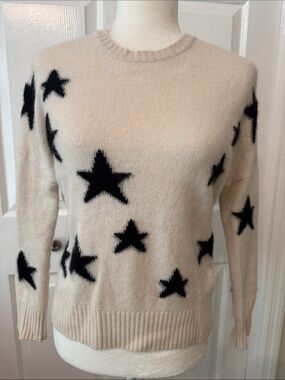 Magaschoni Cream Crewneck Sweater with Black Star Motif